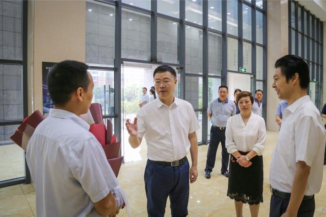 情系教師節(jié) 慰問(wèn)暖人心